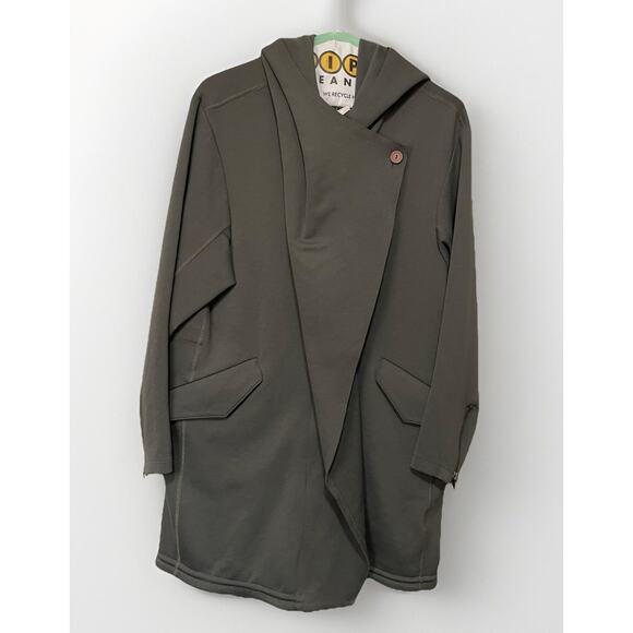 Carbon38 Jackets & Blazers - Womens Carbon38 Olive Green Performance Asymmetrical Zip Anorak Hoodie Jacket-S